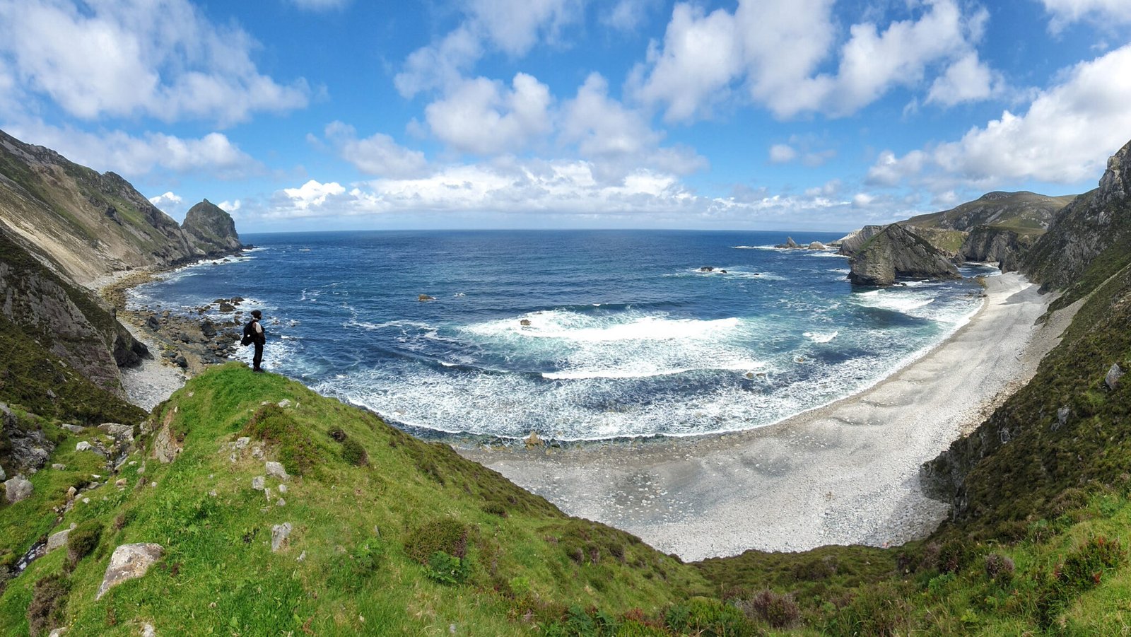 the-valley-the-road-to-glenlough